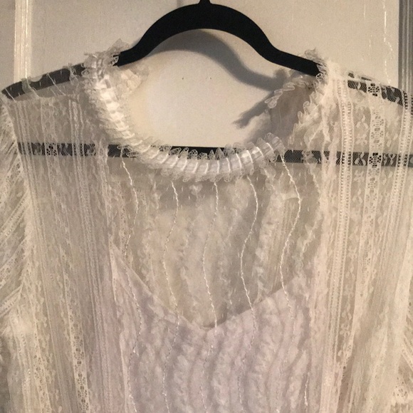 White lace Dress - Picture 2 of 3